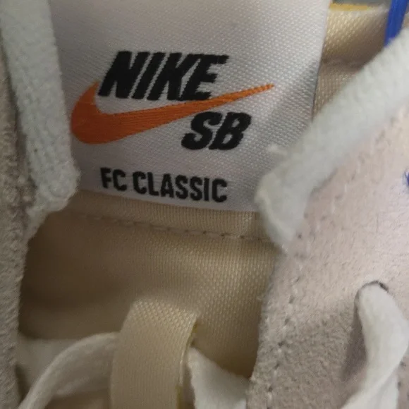 NWT Men's Nike SB FC Classic Shoes. In Color Summit White.Comes In Various Sizes - Picture 4 of 9